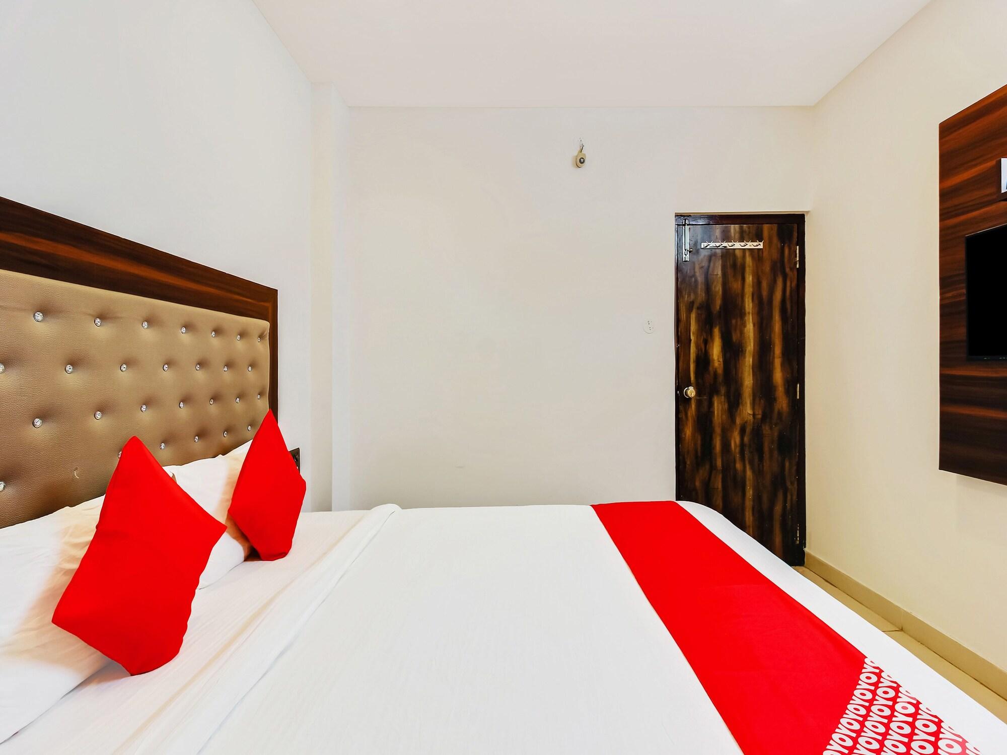 Oyo 29131 Hotel Mn Grand Shamshabad Exterior photo